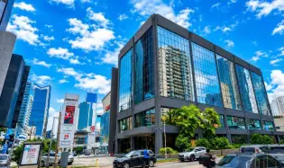 ALQUILER DE OFICINA AMOBLADA EN  PLAZA PAN AMERICAN, CALLE 50