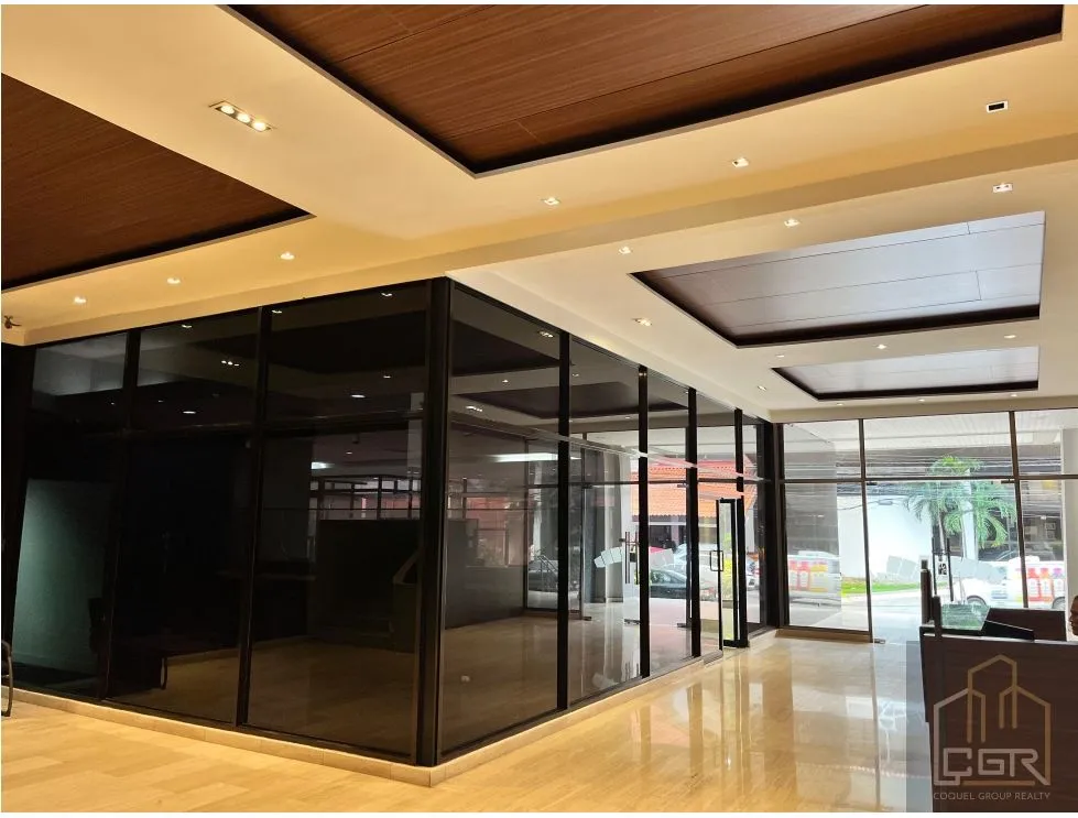 ALQUILER DE OFICINA AMOBLADA EN  PLAZA PAN AMERICAN, CALLE 50