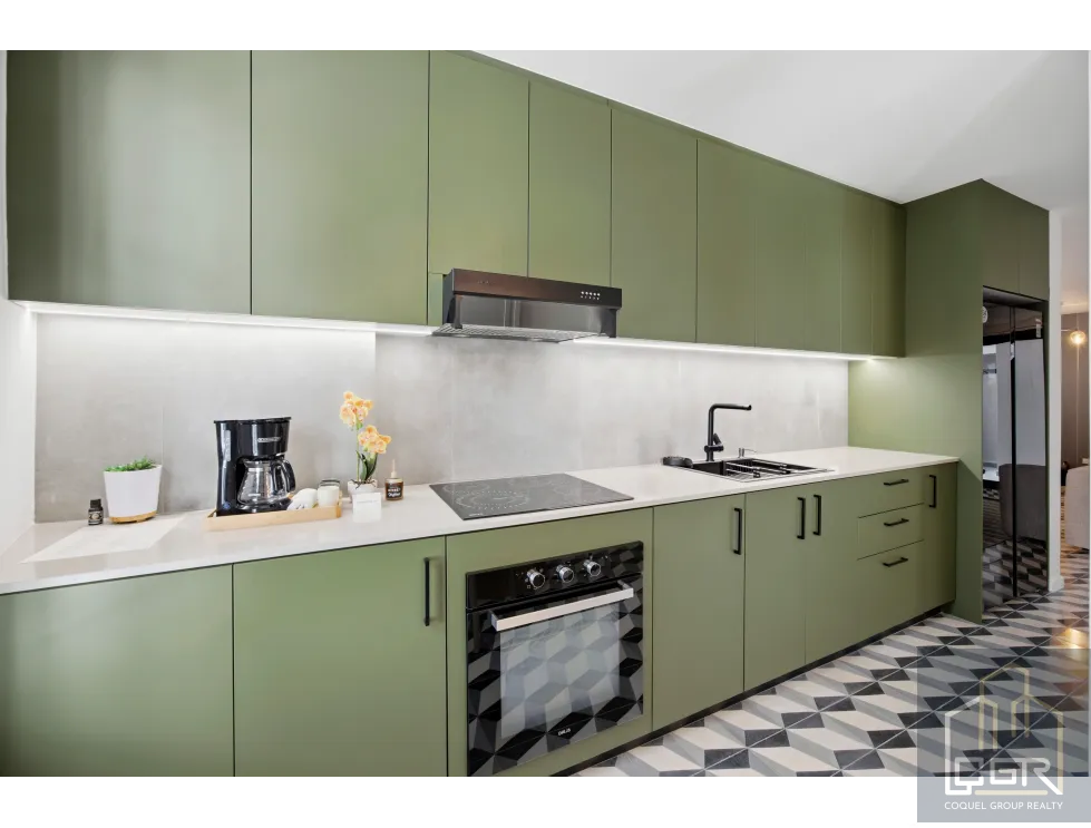 VENTA DE APARTAMENTO AMOBLADO EN PH MANSIÓN BALUARTE CASCO ANTIGUO