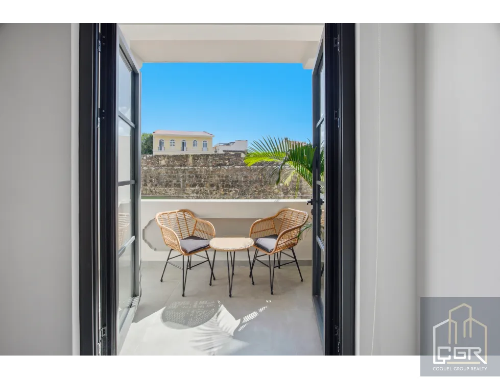VENTA DE APARTAMENTO AMOBLADO EN PH MASIÓN BALUARTE EN CASCO ANTIGUO