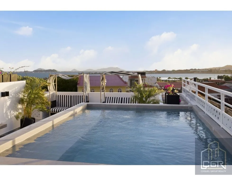 VENTA DE APARTAMENTO AMOBLADO EN PH MASIÓN BALUARTE EN CASCO ANTIGUO