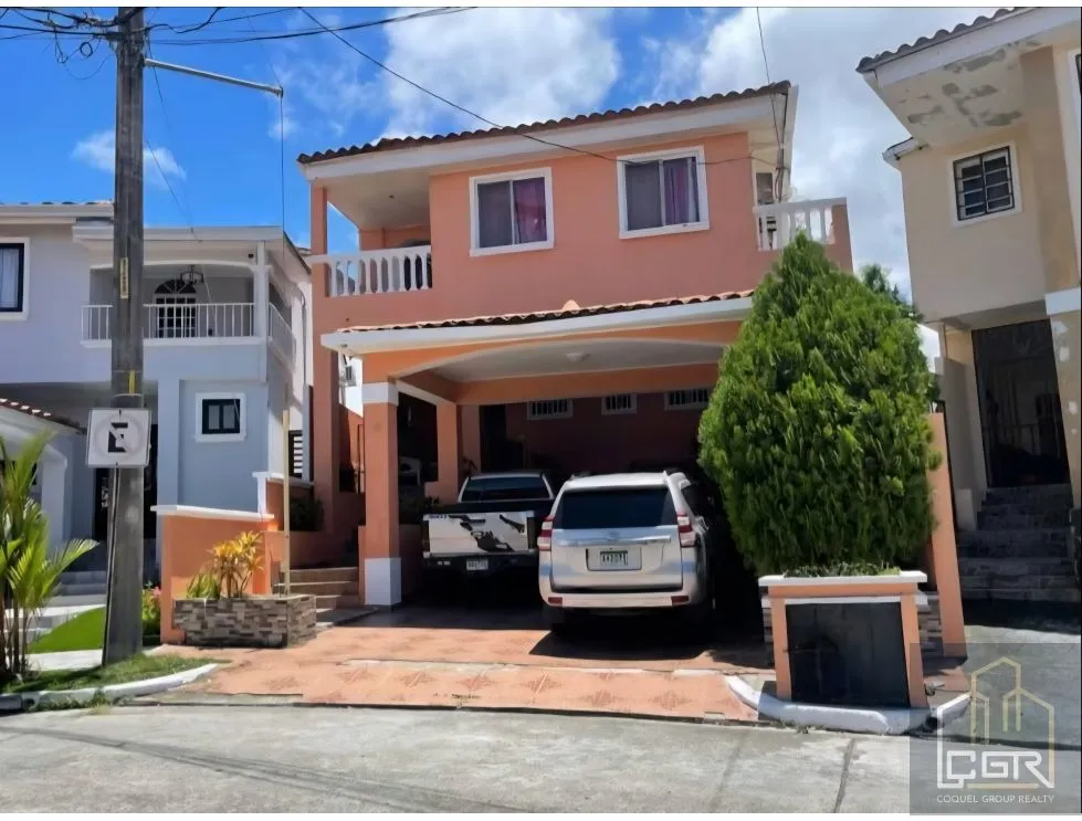 Single Family House for sale in Condado del Rey