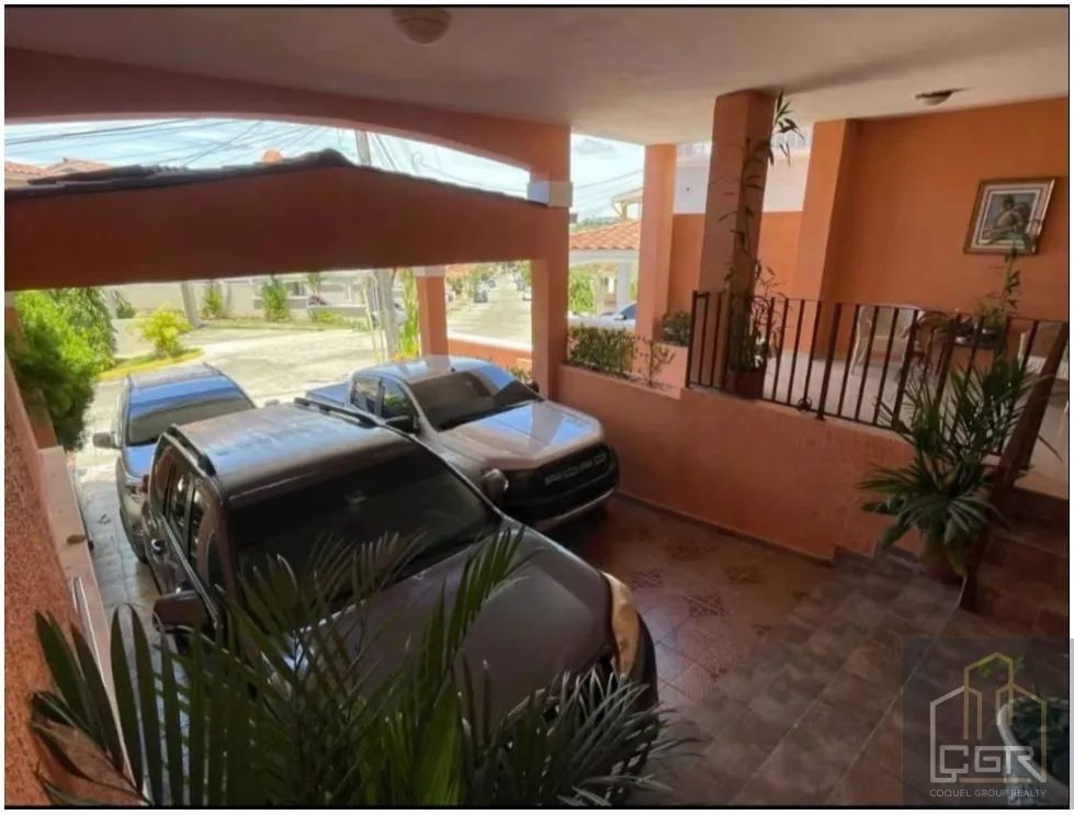 Single Family House for sale in Condado del Rey