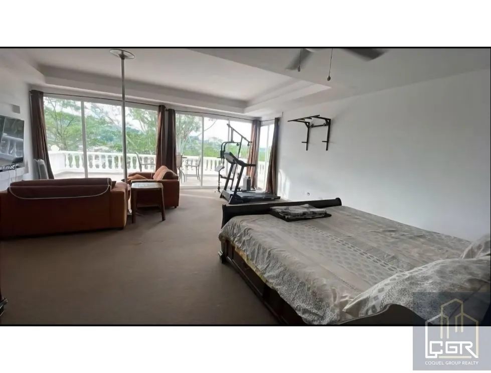 Single Family House for sale in Condado del Rey