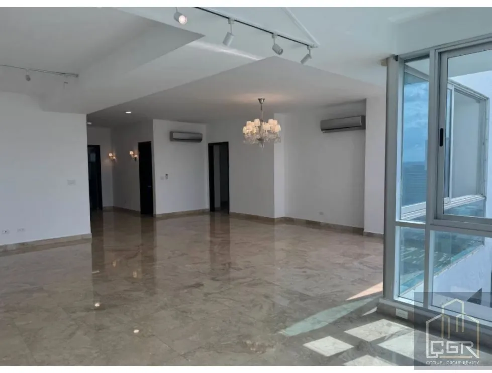 Venta o Alquiler de Apartamento con Línea Blanca en Costa del Este