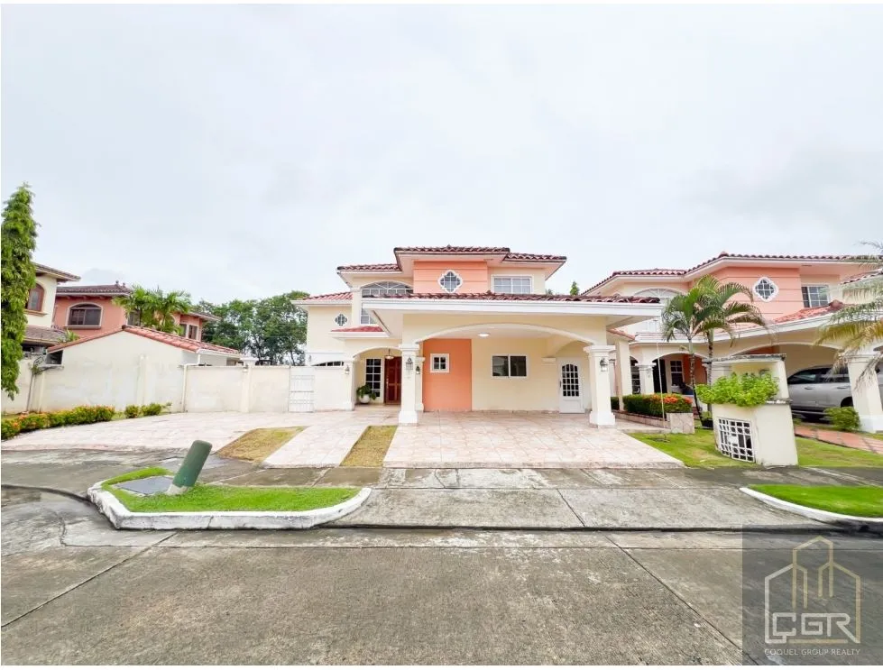 Single Family House for sale in Costa Sur