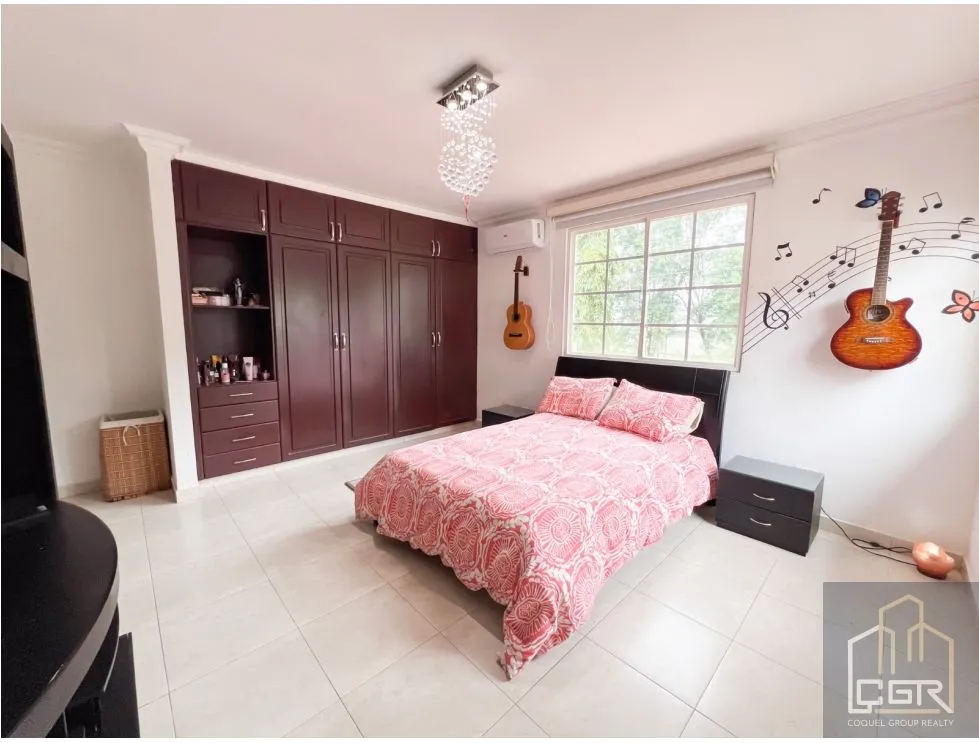 Single Family House for sale in Costa Sur