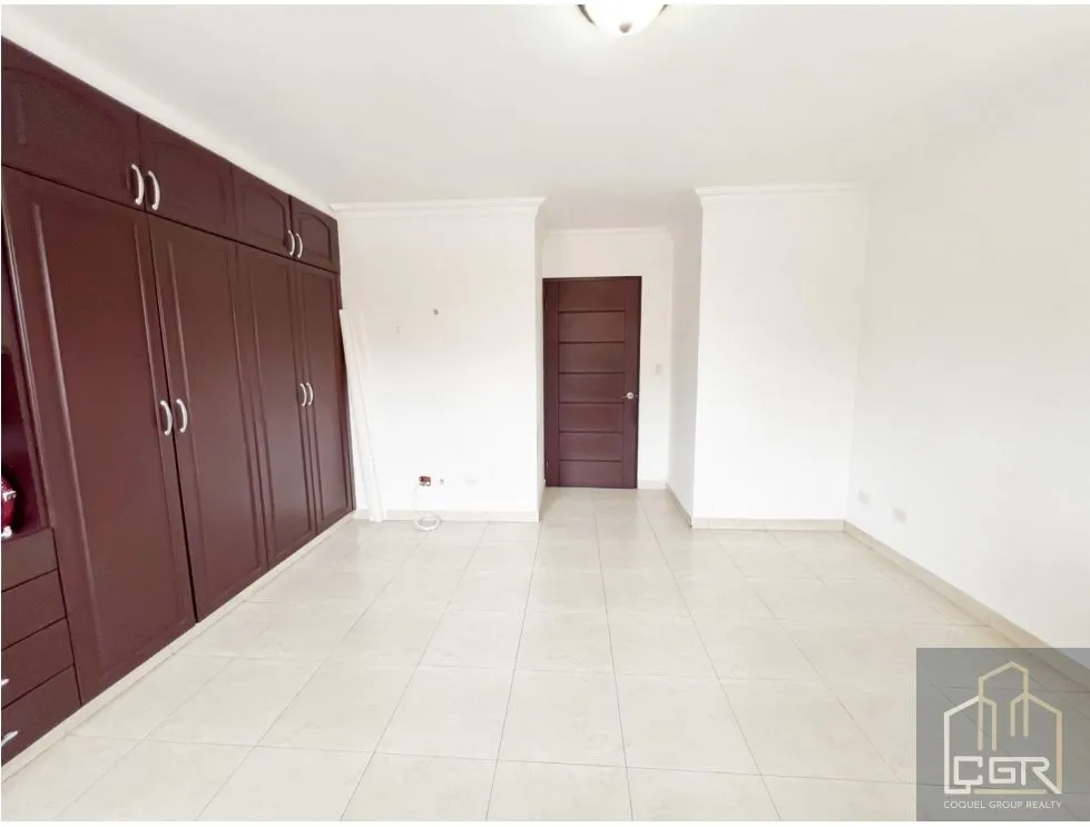 Single Family House for sale in Costa Sur