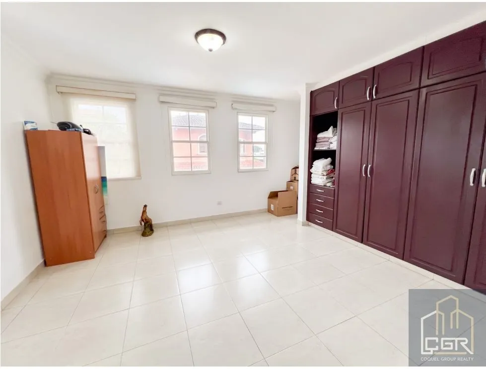 Single Family House for sale in Costa Sur