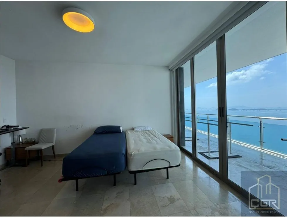Apartment for sale in Punta Pacifica