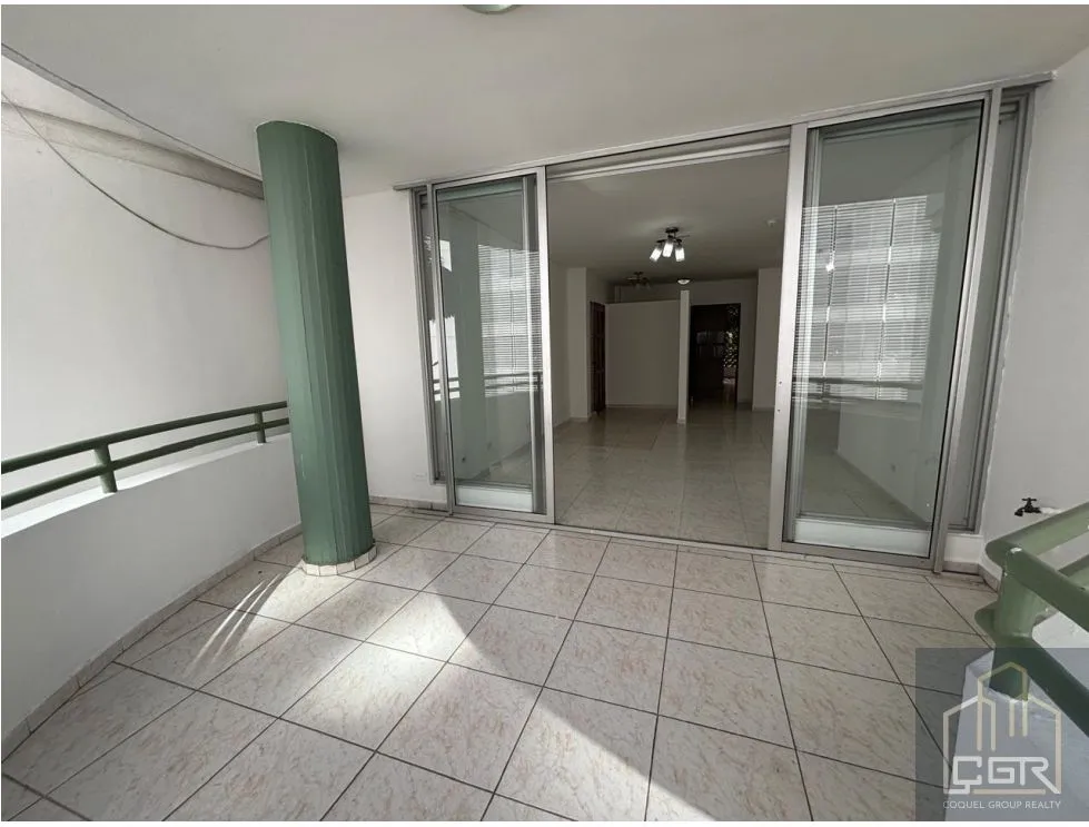 Apartment for Sale in PH Deveaux, San Francisco