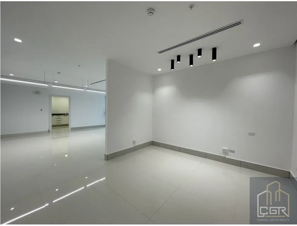 Office for rent in Costa del Este