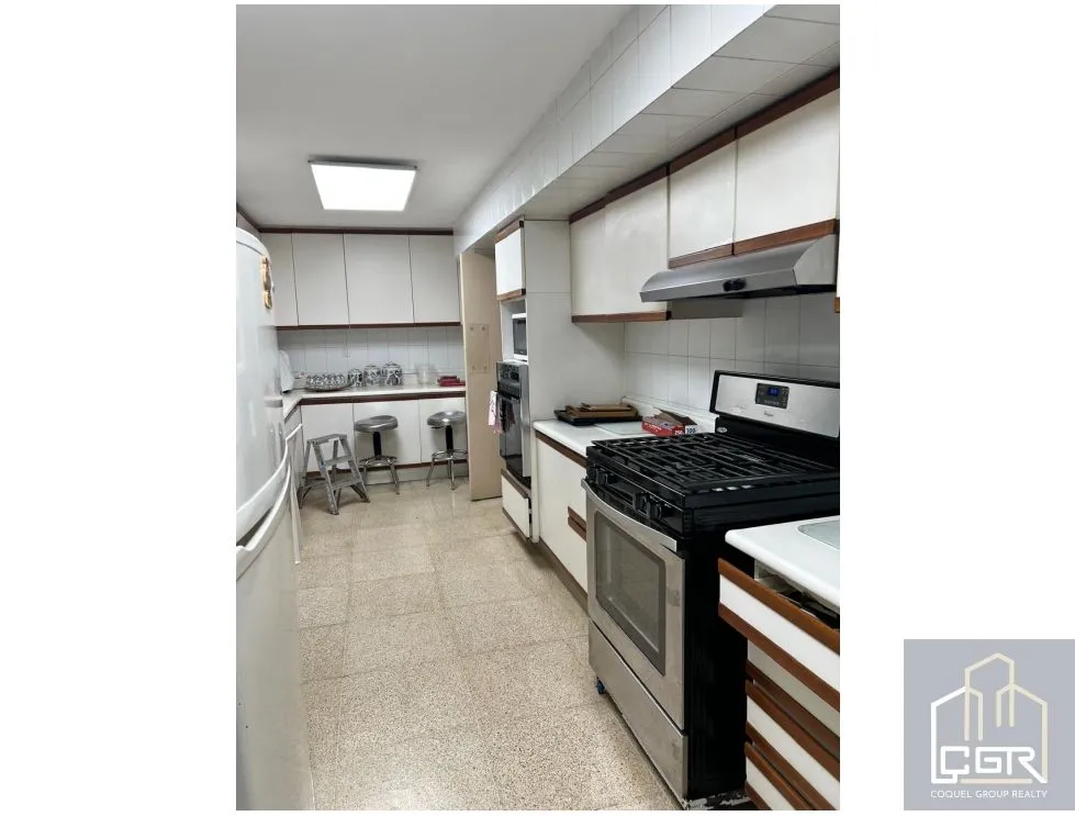 VENTA DE APARTAMENTO VACÍO PH ANA GLORIA, PUNTA PAITILLA