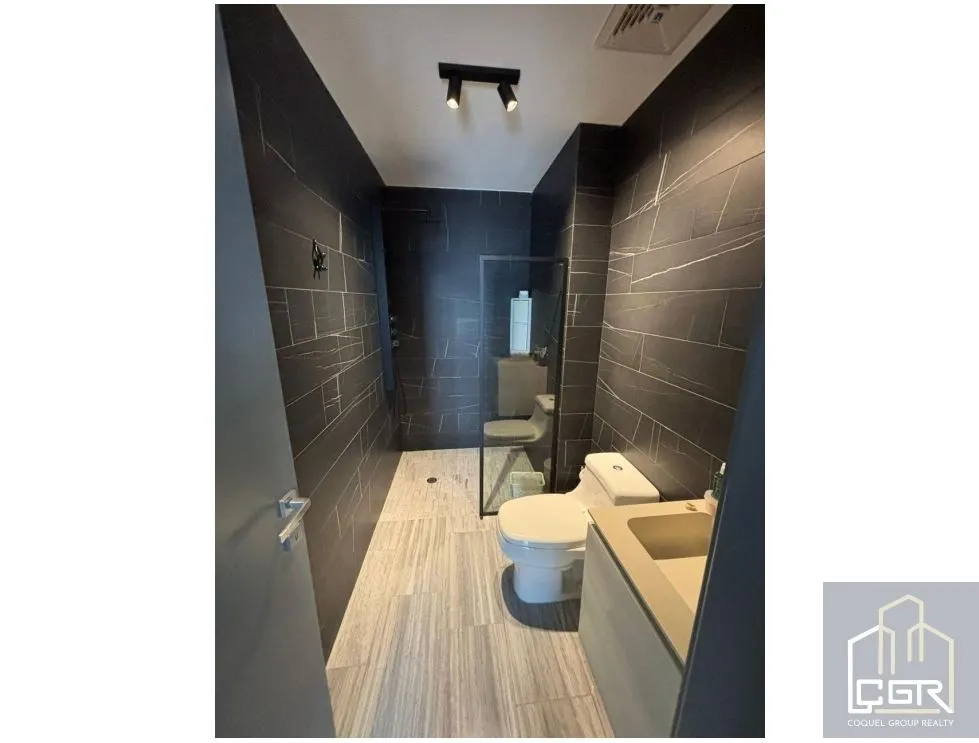 Alquiler de apartamento con linea blanca en PH Nouvo, Av. Balboa