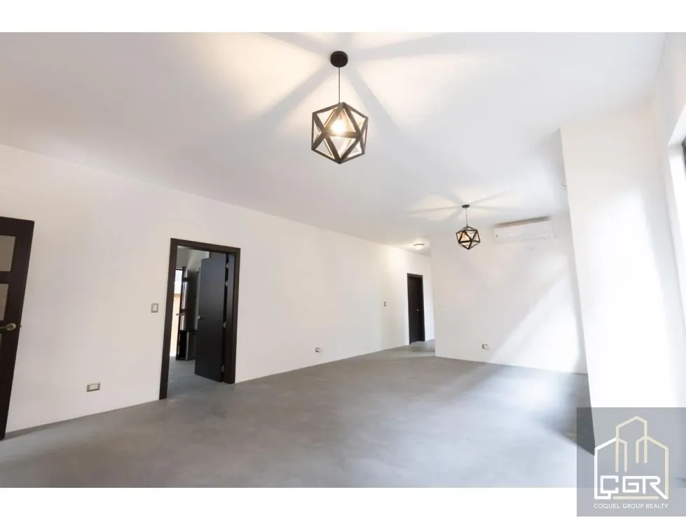 Single Family House for sale in Costa Sur