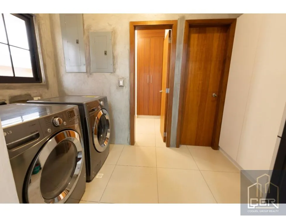 Single Family House for sale in Costa Sur
