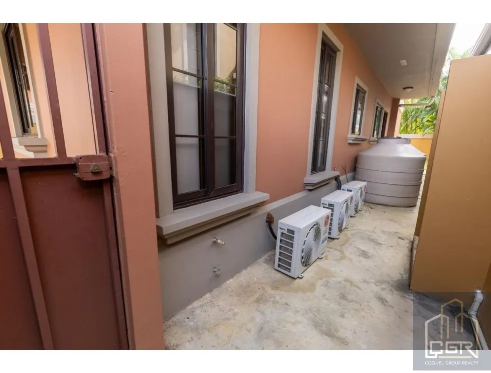 Single Family House for sale in Costa Sur