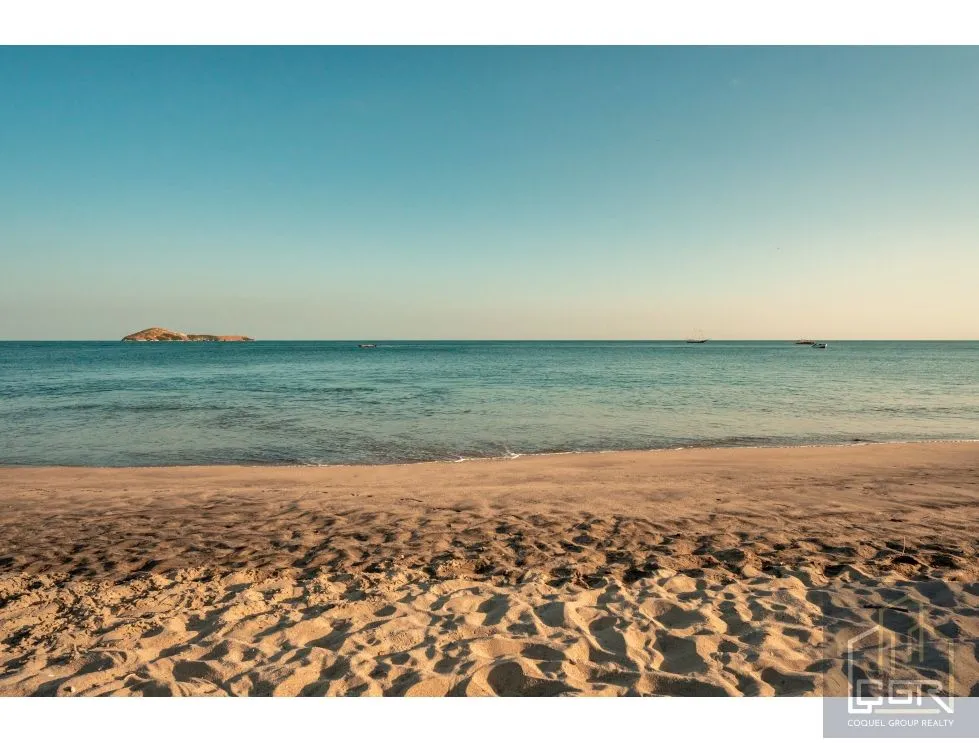 Beachfront House for Sale in Playa Blanca - Farallón - Panama