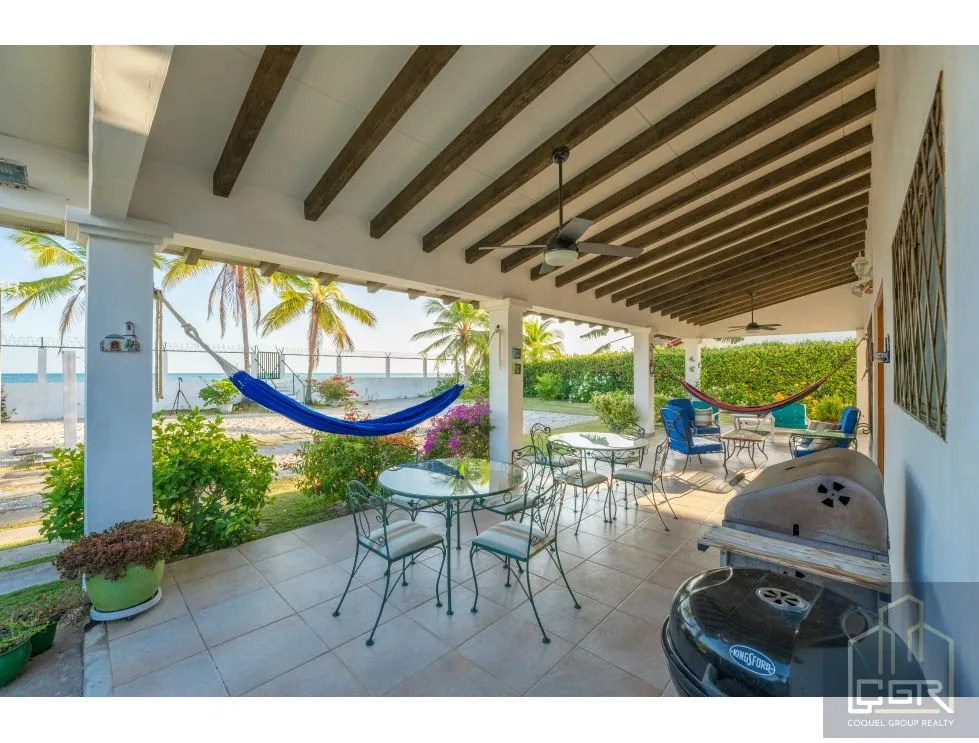 Beachfront House for Sale in Playa Blanca - Farallón - Panama