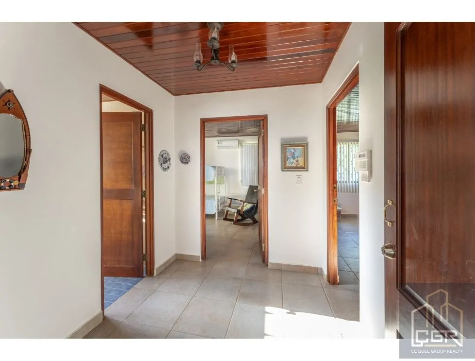 Beachfront House for Sale in Playa Blanca - Farallón - Panama