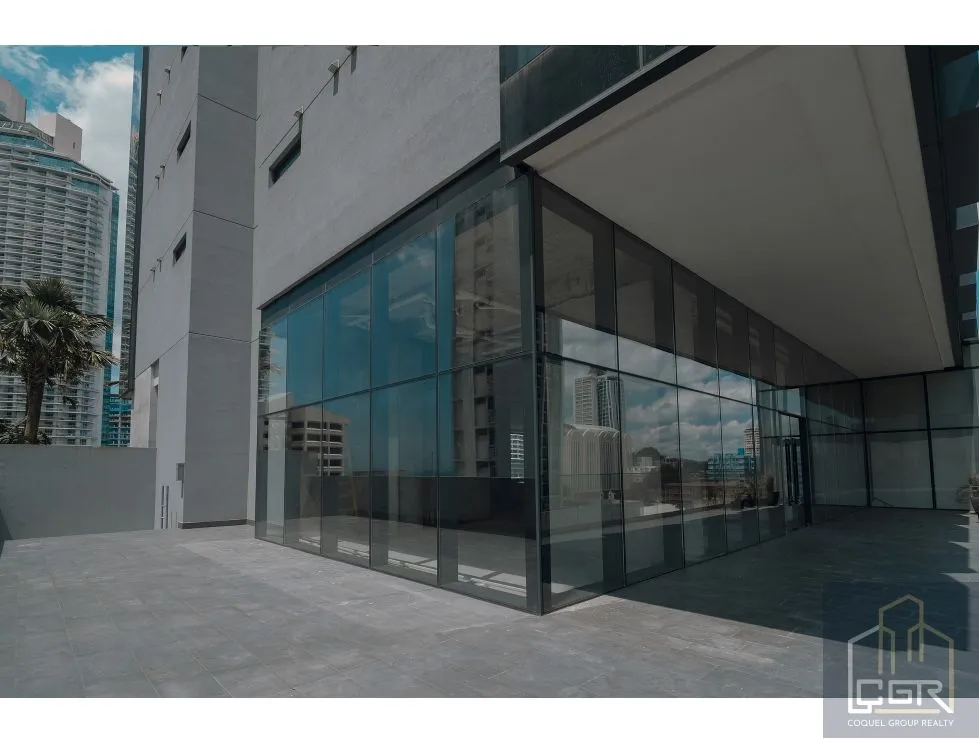 Alquiler de local comercial para restaurante en edificio Armani