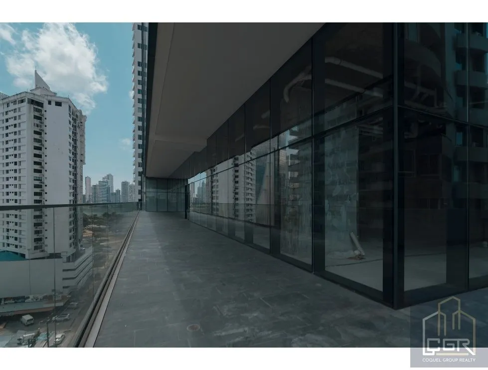 Alquiler de local comercial para restaurante en edificio Armani