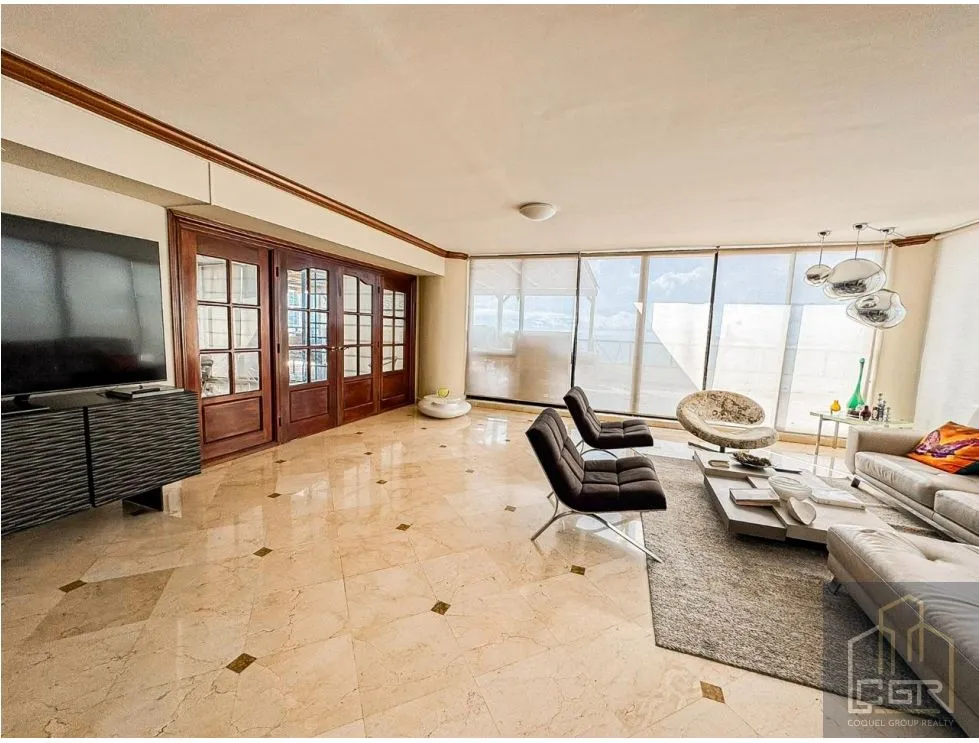 Venta de apartamento con linea blanca PH Condesa del Mar, Ave. Balboa