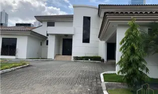 Дом в Costa del Este на продажу