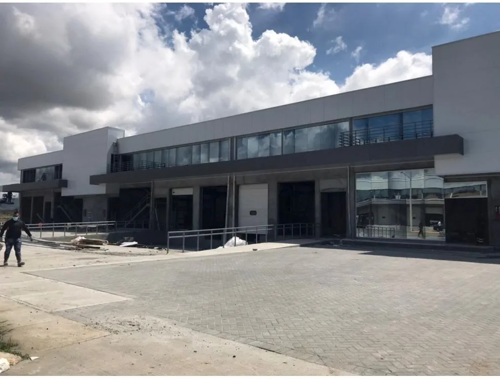 Entrepôt à Juan Diaz à vendre