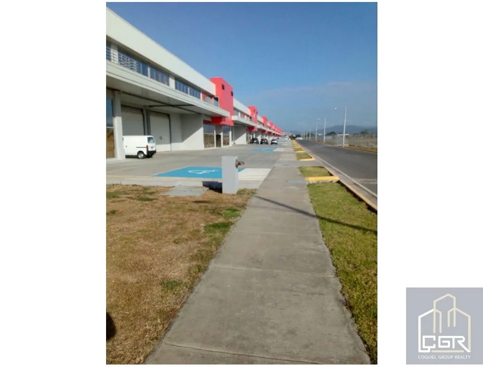 Entrepôt à Juan Diaz à vendre