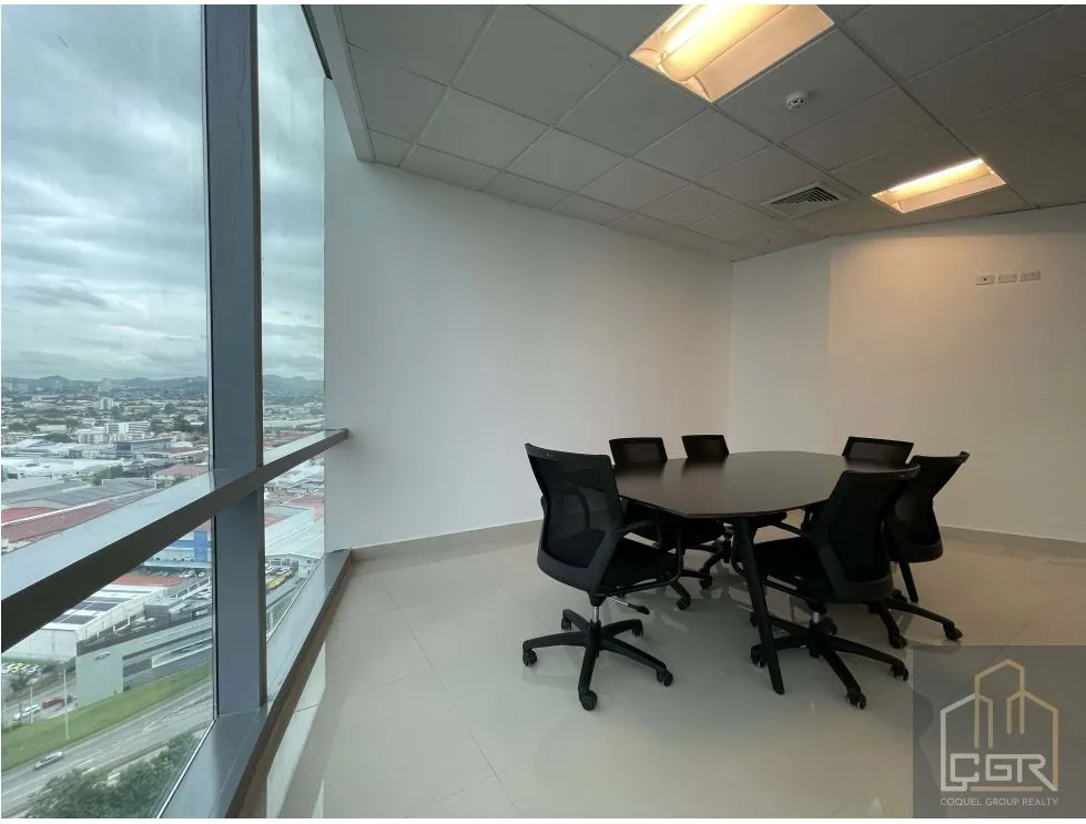 Office for rent in Costa del Este