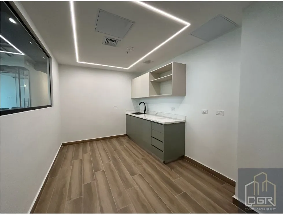 Office for rent in Costa del Este