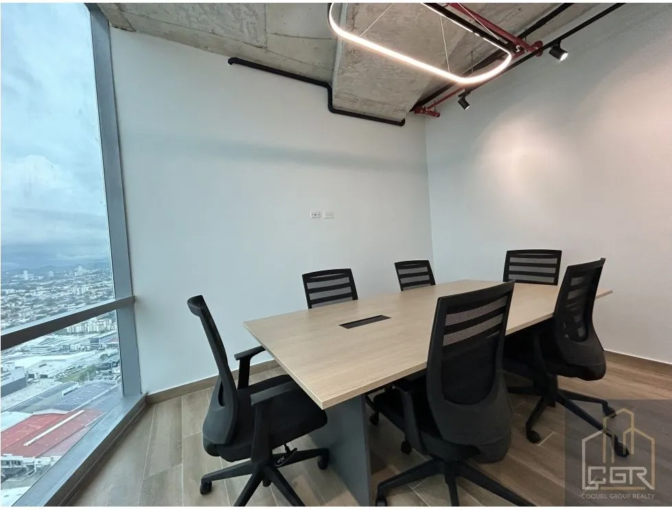 Office for rent in Costa del Este
