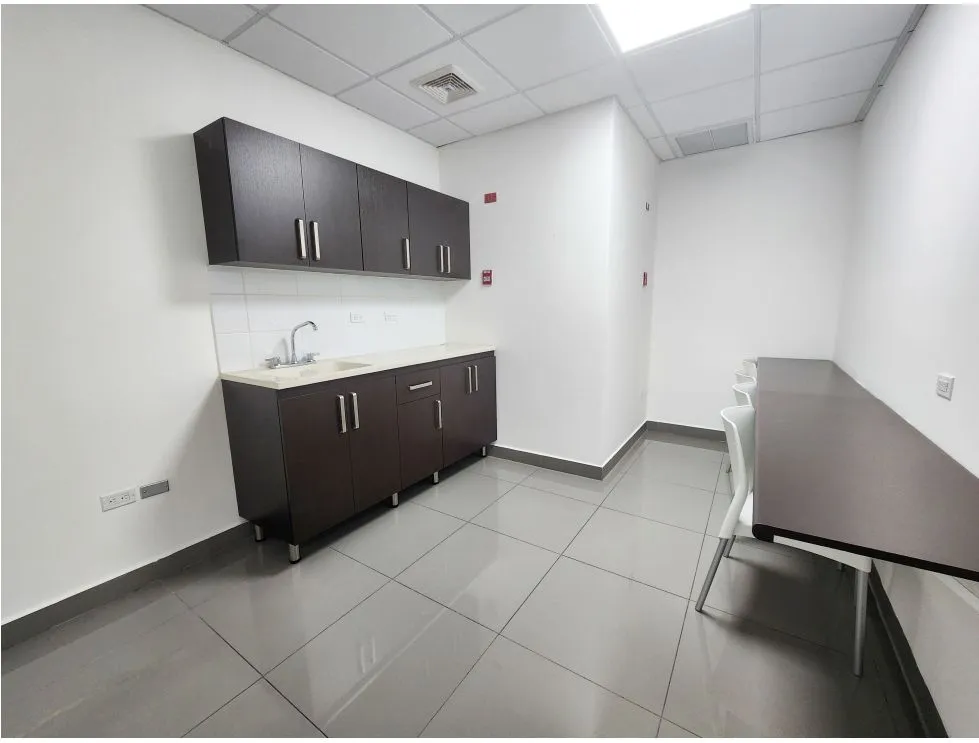 Office for rent in Costa del Este