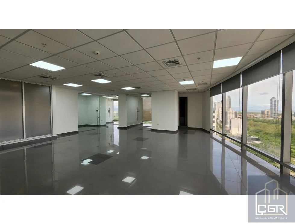 Office for rent in Costa del Este