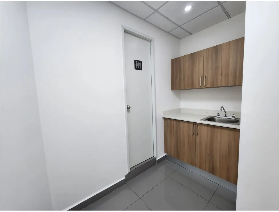 Office for rent in Costa del Este
