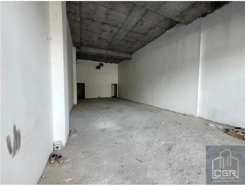 Espace commercial à Betania à louer