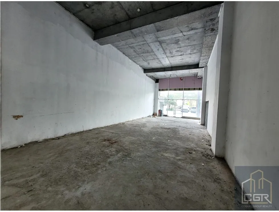 Espace commercial à Betania à louer