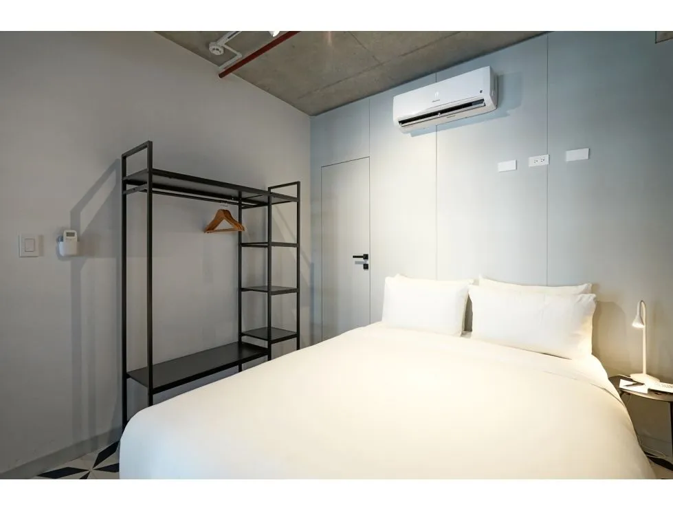 VENTA DE EDIFICIO DE APARTAMENTOS Y LOCALES COMERCIALES, CASCO ANTIGUO
