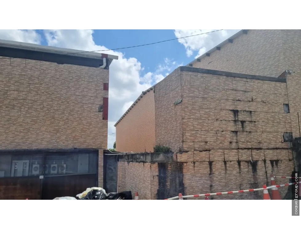 VENTA DE TRES LOTES CON TERRENOS Y DOS (02) GALERAS, LA CHORRERA