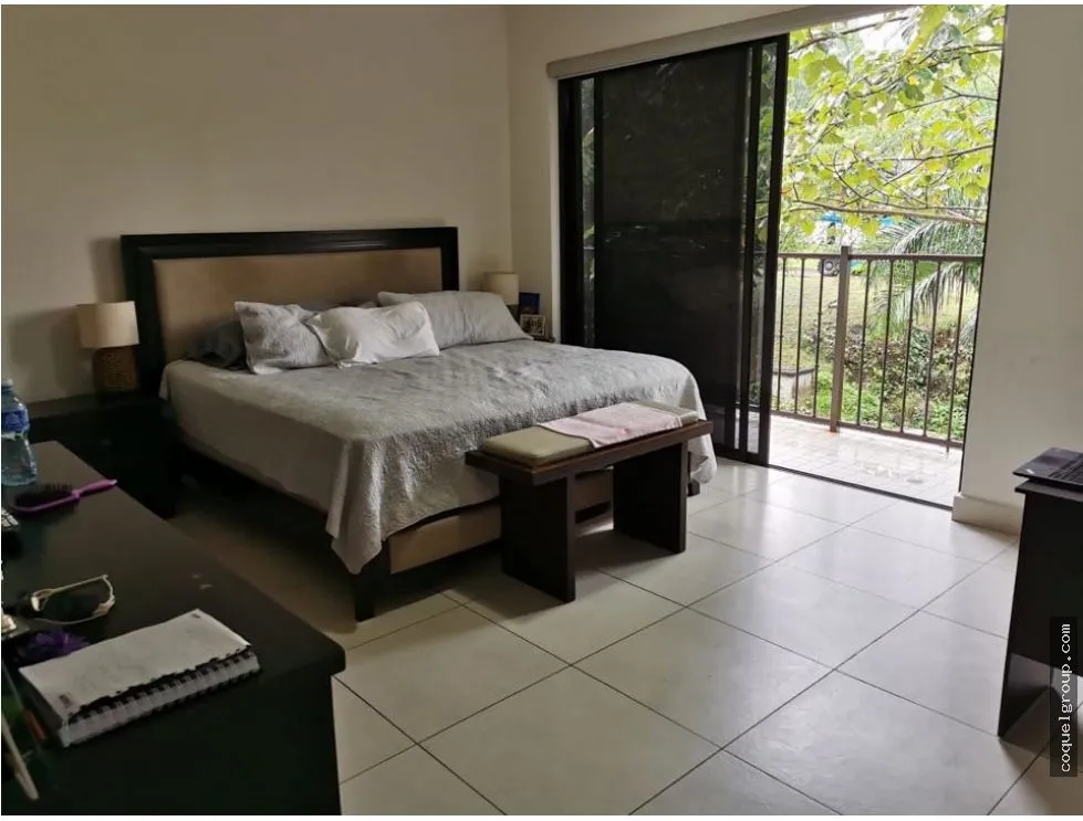 Apartment for sale in Clayton