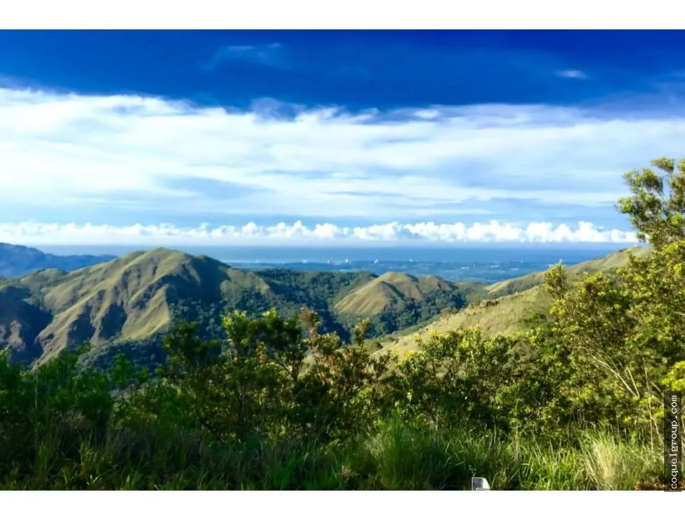 SALE OF FURNISHED MOUNTAIN AND COUNTRYSIDE HOMES IN ALTOS DE CAMPANA