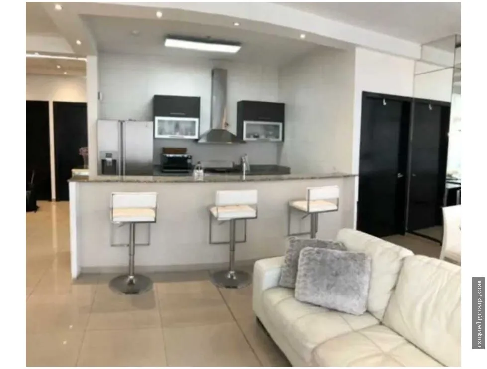 Apartment for rent in Via Porras