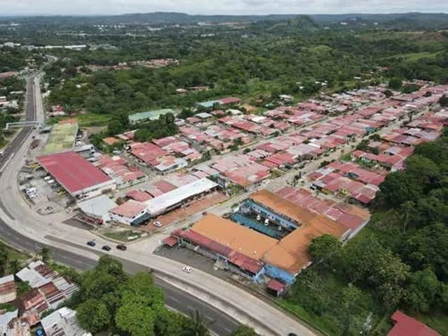 Land in Arraijan, Pan-American Highway