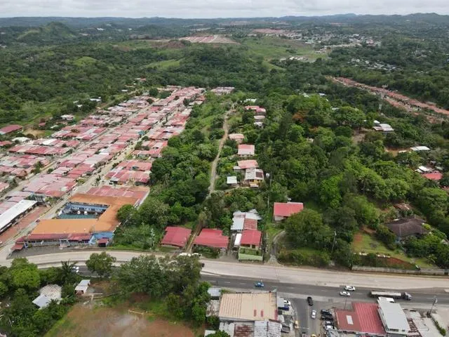 Land in Arraijan, Pan-American Highway