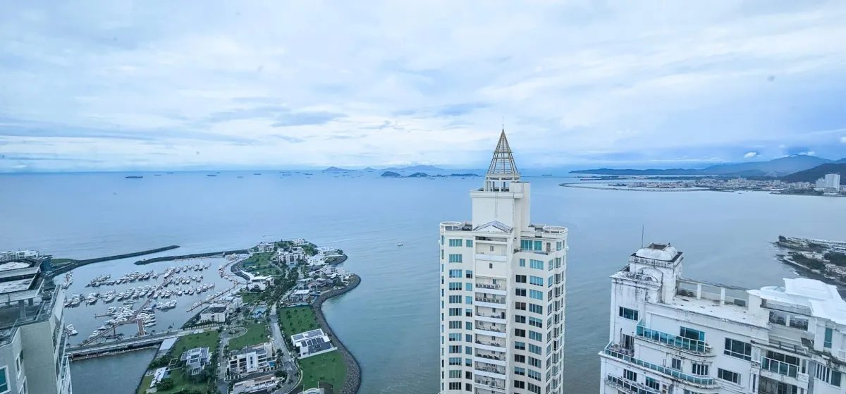 SALE - OCEANFRONT PENTHOUSE PUNTA PACIFICA- 539 M2