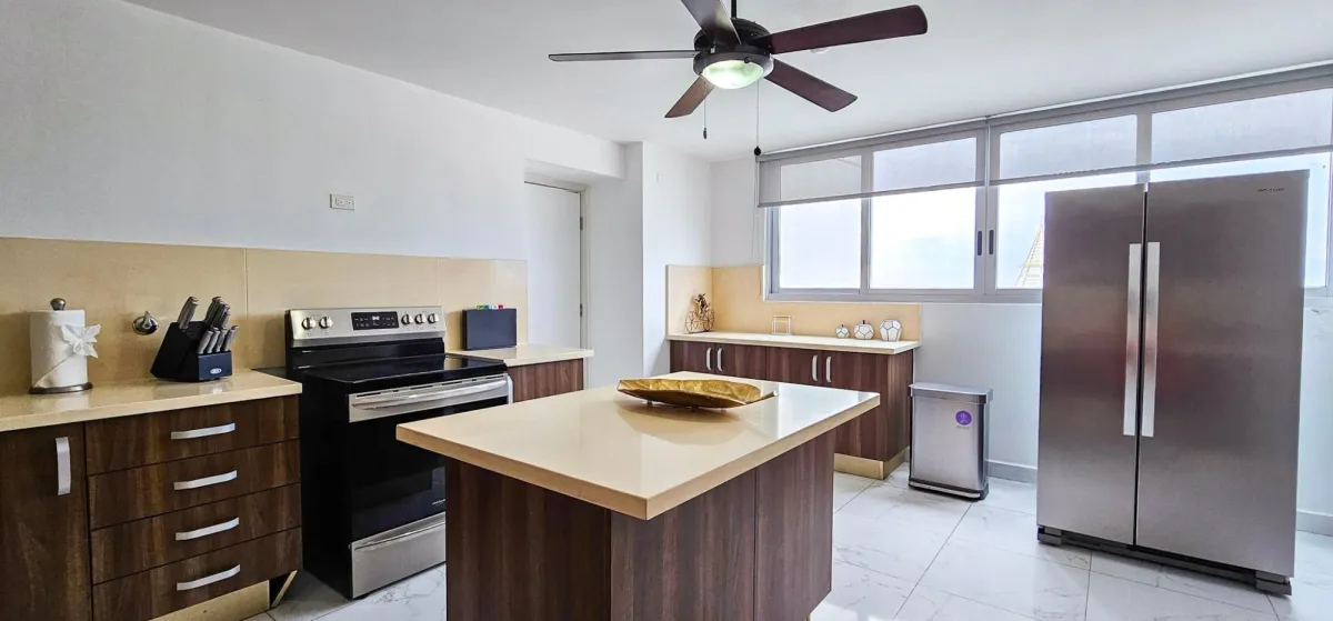 SALE - OCEANFRONT PENTHOUSE PUNTA PACIFICA- 539 M2