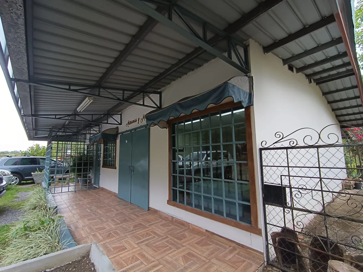Commercial Space for Rent on Via Boquete David