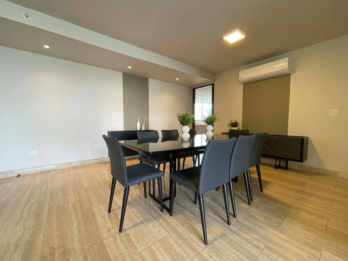 Venta de Exclusivo Apartamento Amoblado en Costa del Este en The Regent