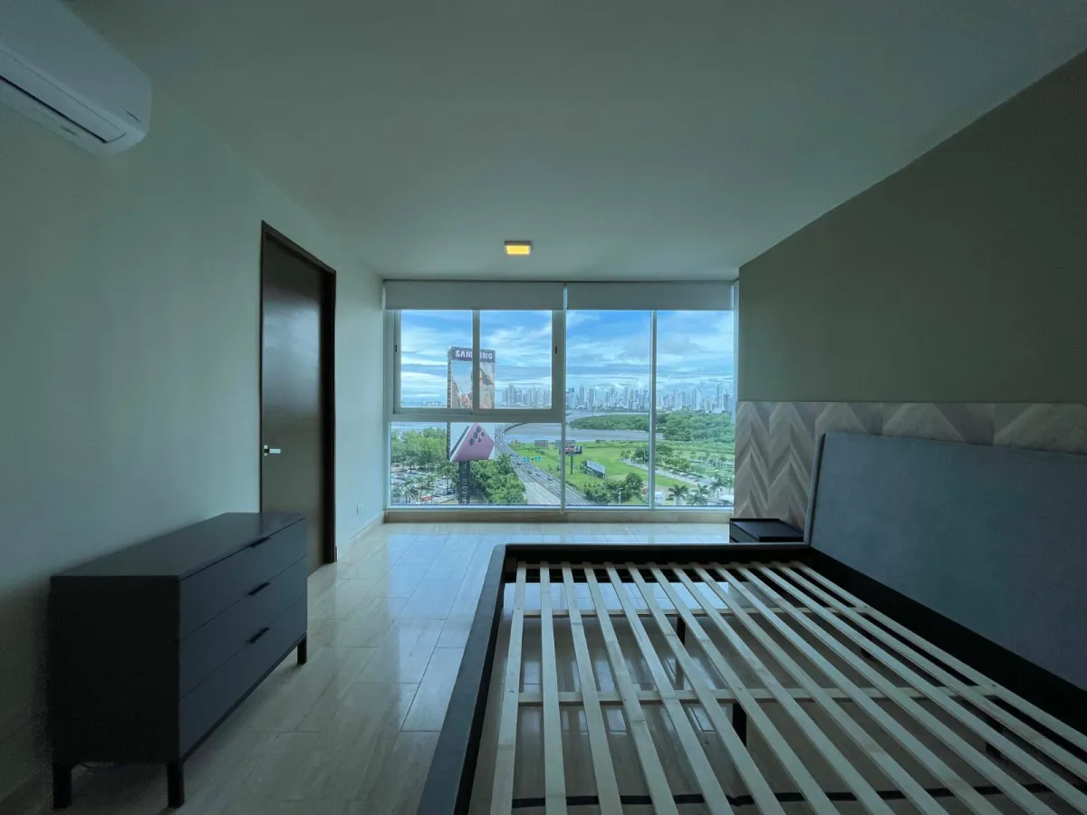 Venta de Exclusivo Apartamento Amoblado en Costa del Este en The Regent